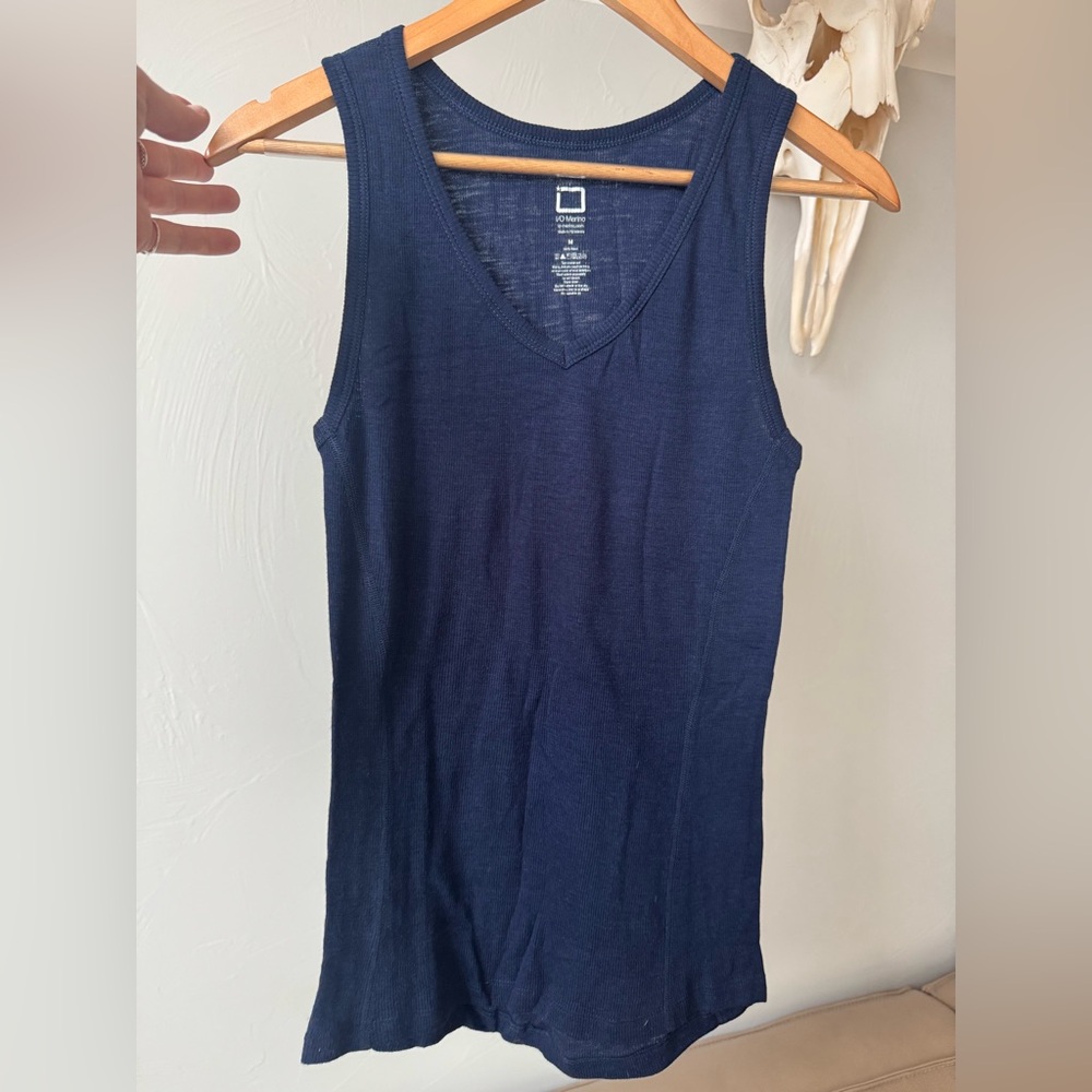 IOMerino women’s tank, soft and lightweight